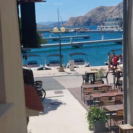 Nikola Apartamento